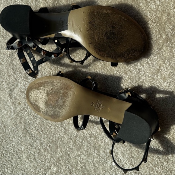 Valentino Garavani
Rockstud Leather 60mm City Sandals - Picture 11 of 11